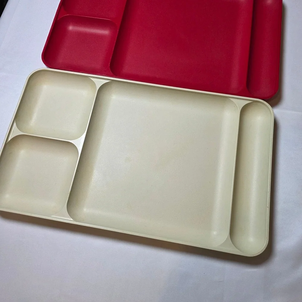 Vintage‎ Tupperware Divided Lunch Trays Set of 3 Red and Almond 1338-4 USA
